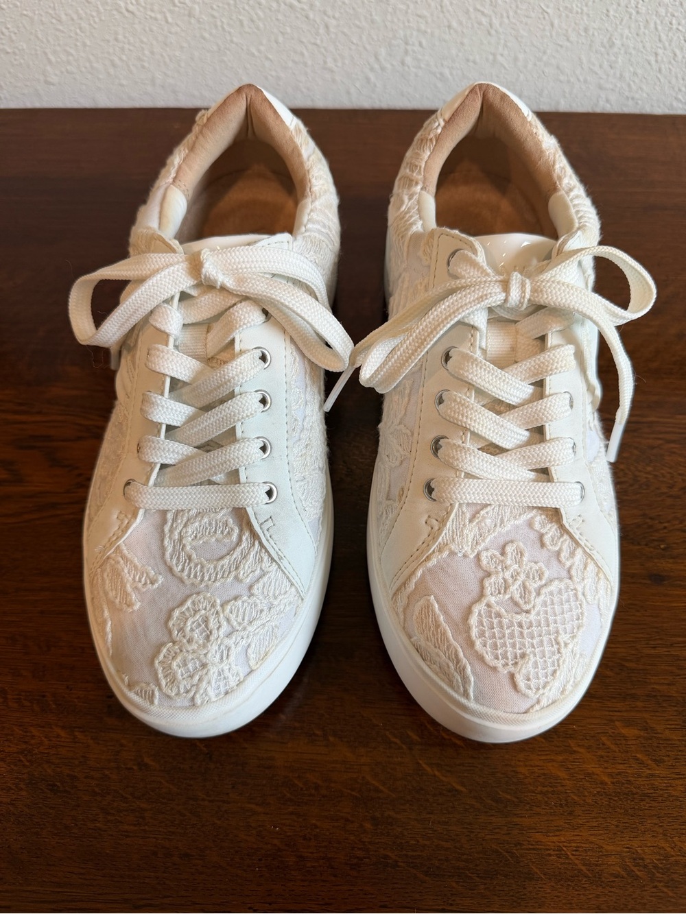 Vionic Kearny Women’s Lace-Up Platform Comfort Sneaker